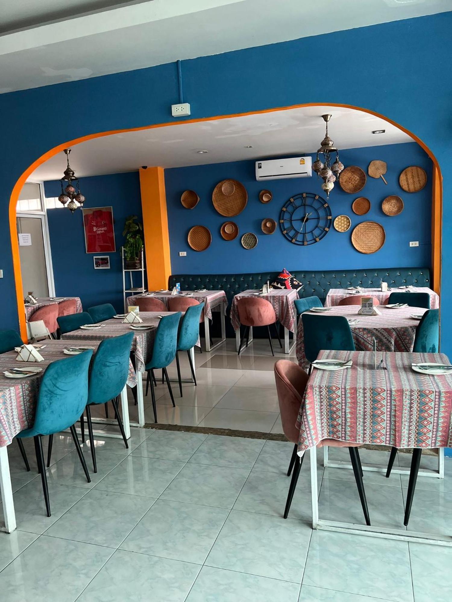 Kiwi Boutique Hotel Patong Bagian luar foto