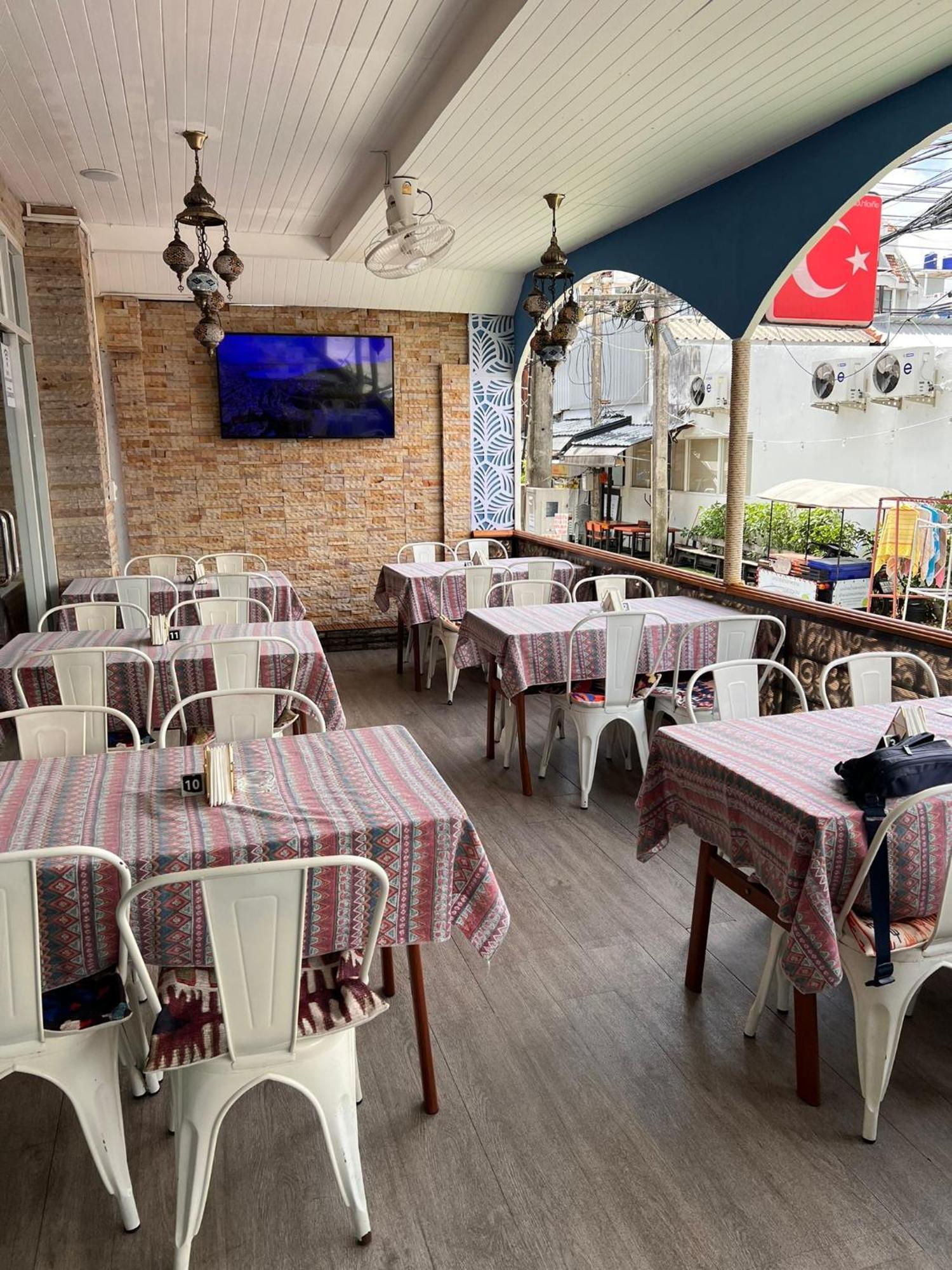Kiwi Boutique Hotel Patong Bagian luar foto